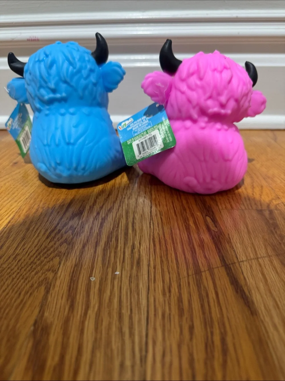 Squeeezy Cows Pink & blue NWT Squeezy